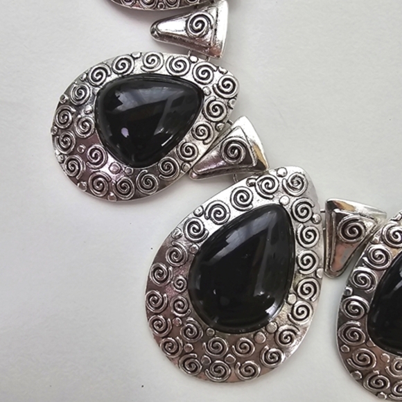 NEW Bohemian Black Oval Stone Silver Emobssed Necklace Set - Picture 5 of 7